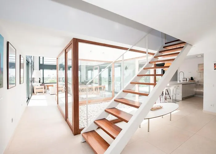 Forma Nou * Маон