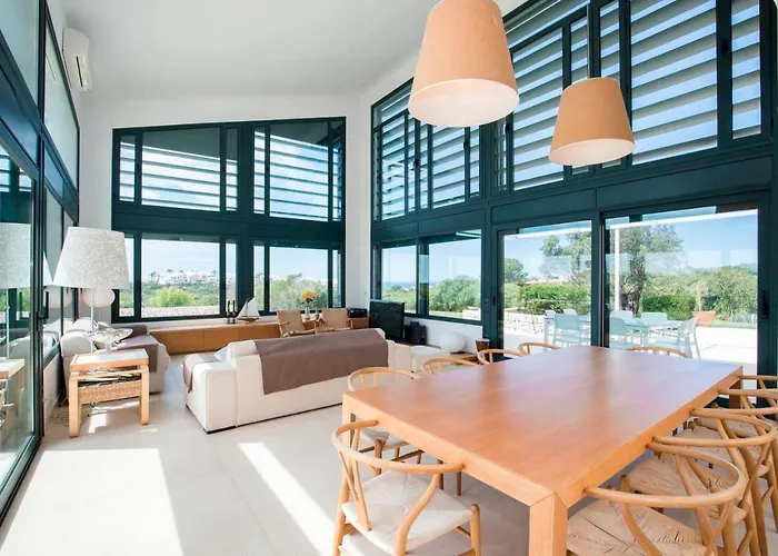 Forma Nou מאהון